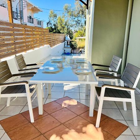 Villa Irilena - 4Bdr Beach House 根纳迪 外观 照片