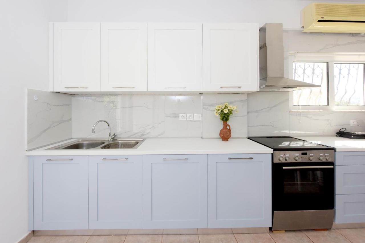 Villa Irilena - 4Bdr Beach House 根纳迪 外观 照片