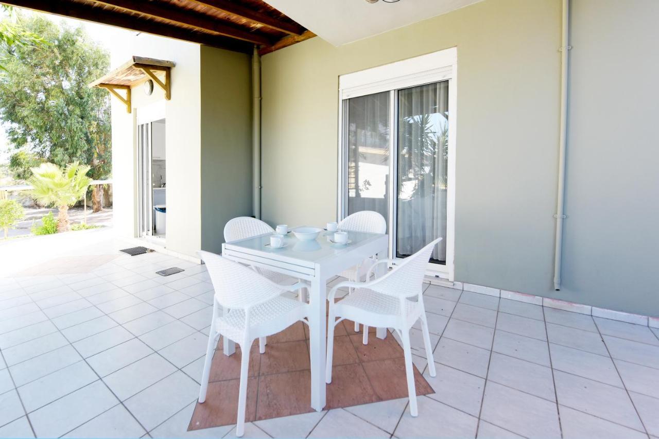 Villa Irilena - 4Bdr Beach House 根纳迪 外观 照片