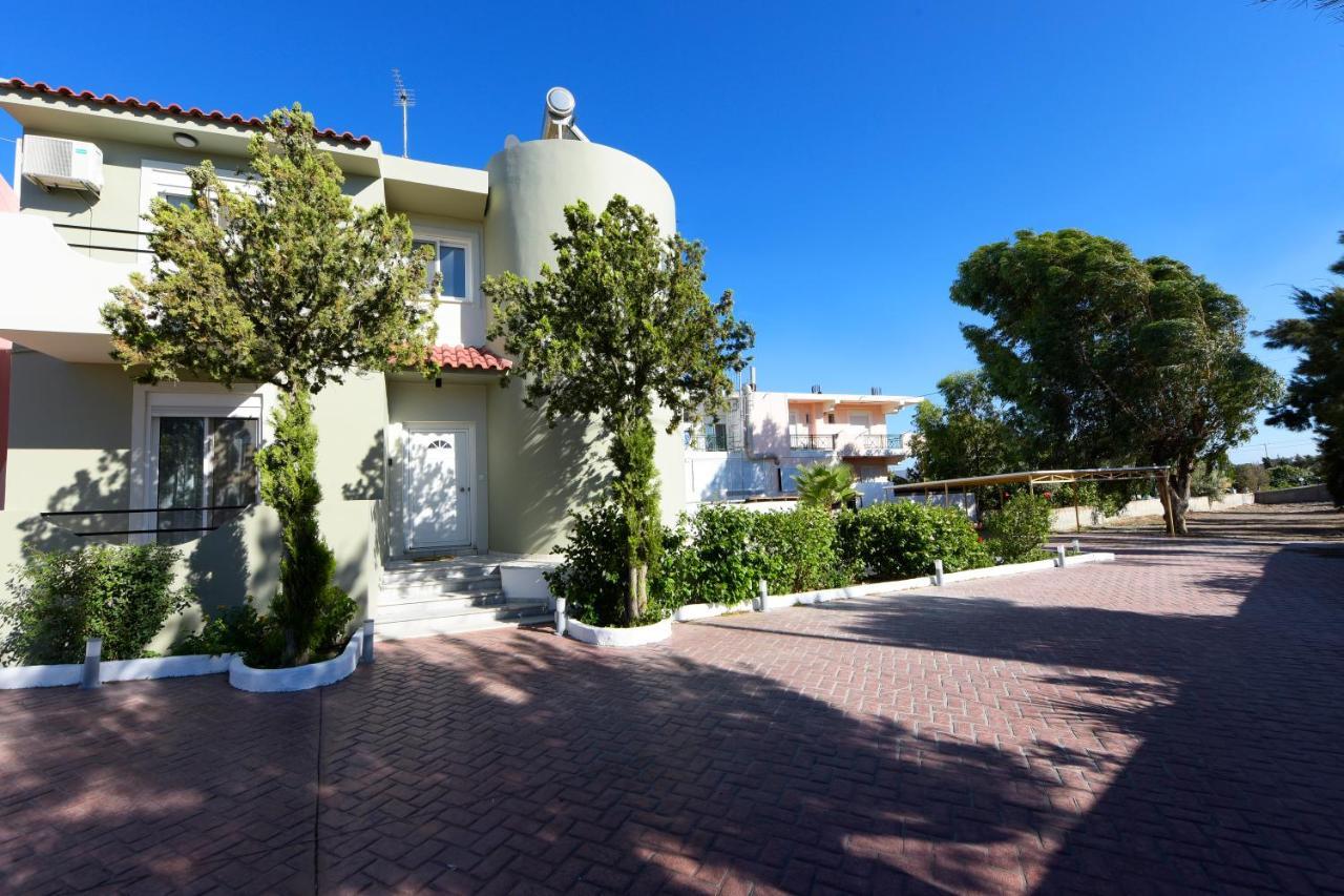 Villa Irilena - 4Bdr Beach House 根纳迪 外观 照片