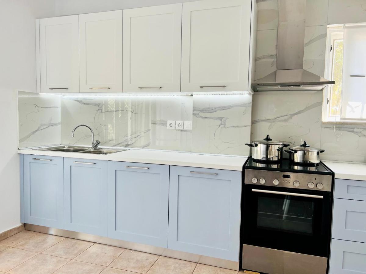 Villa Irilena - 4Bdr Beach House 根纳迪 外观 照片