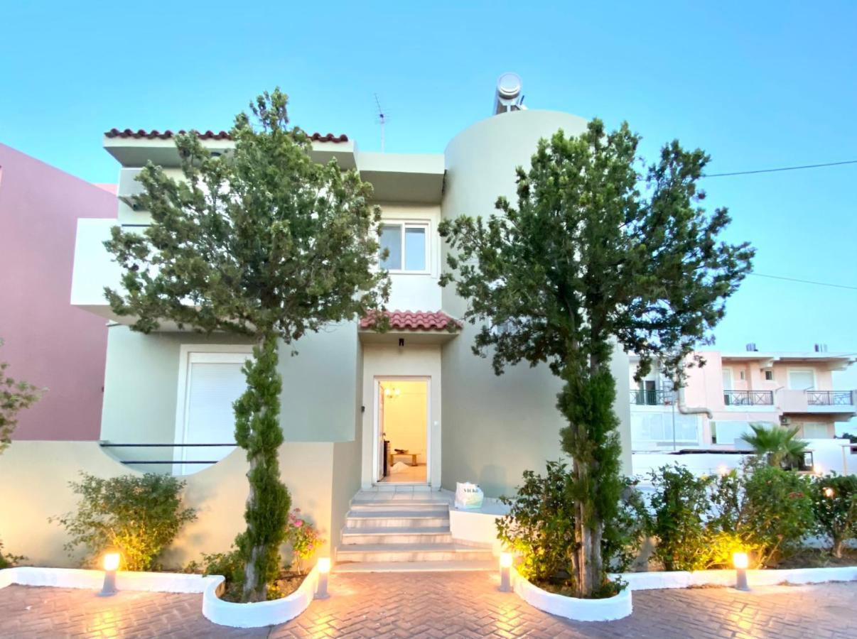 Villa Irilena - 4Bdr Beach House 根纳迪 外观 照片